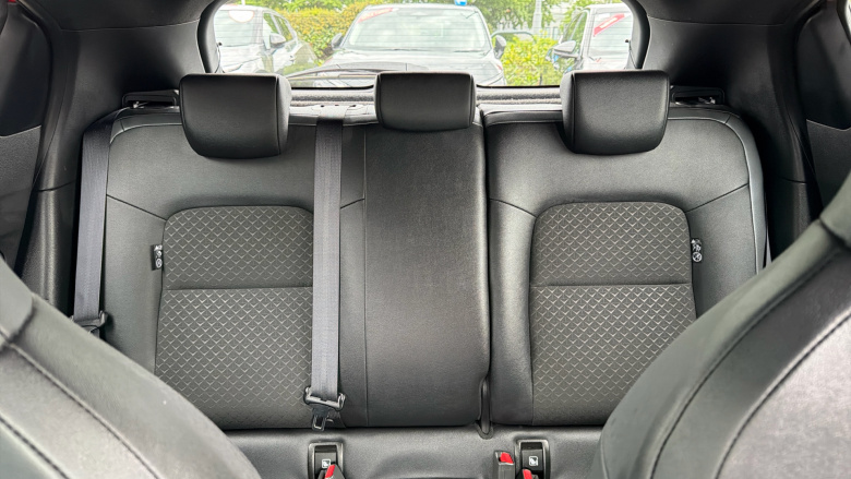 Nissan Juke 1.0 DiG-T 114 N-Connecta 5dr Petrol Hatchback